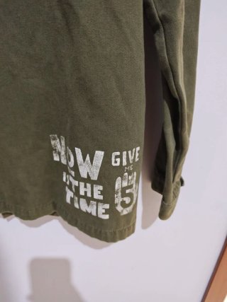 Chaqueta verde con estampado