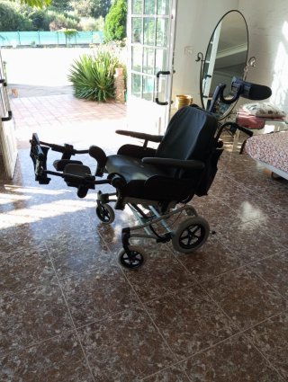 Silla de Ruedas de Posicionamiento Invacare Rea Cl