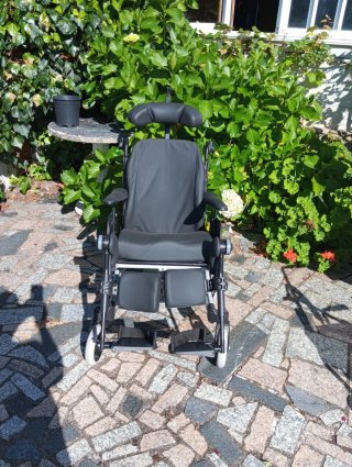 Silla de Ruedas de Posicionamiento Invacare Rea Cl