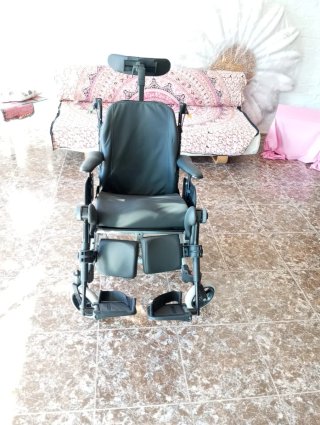 Silla de Ruedas de Posicionamiento Invacare Rea Cl