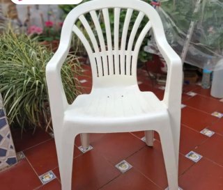 15 Sillas de Plástico Blancas Nuevas