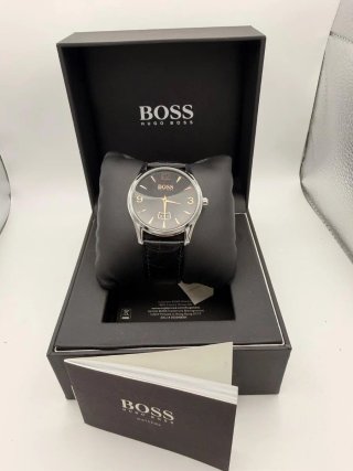 Reloj Hugo Boss Analógico Negro y Dorado
