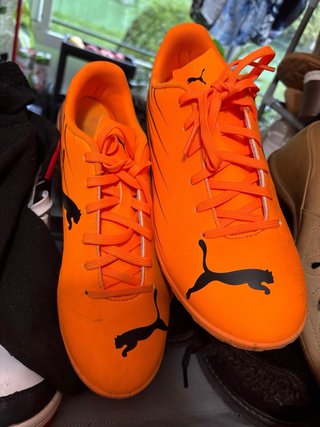 Zapatos de fútbol sala Puma naranja