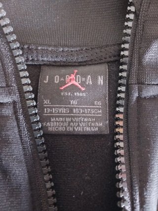 Sudadera Adidas Roja y Chandal Jordan Negro