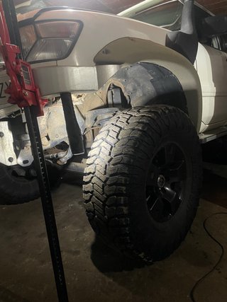 Neumáticos 37x13.5 R17