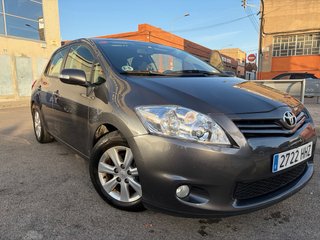 Toyota Auris 2012