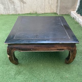 Mesa de centro de madera para restaurar.