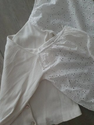 Blusa Mango blanca manga abullonada