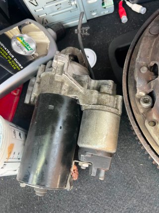 Motor de arranque bmw 2008 asta 2014