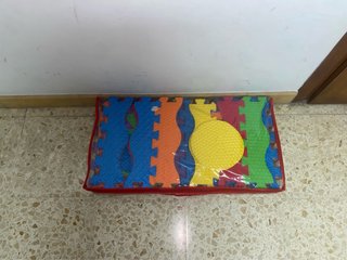 Alfombra puzzle infantil con figuras