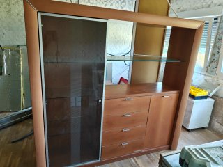 Mesa y Sillas Madera y Cristal. Librería,mueble tv