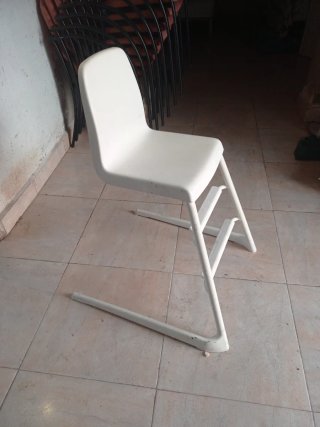 Silla infantil blanca