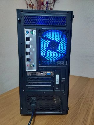Workstation 12 Núcleos 32GB RAM NVMe+HDD Wifi HDMI