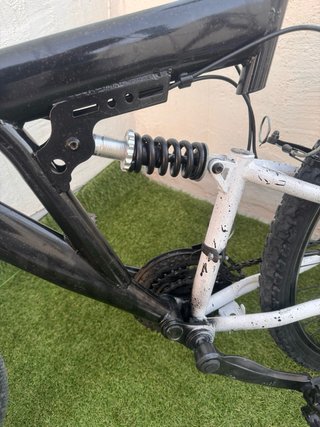 Bicicleta Montaña Negra Doble Suspensión