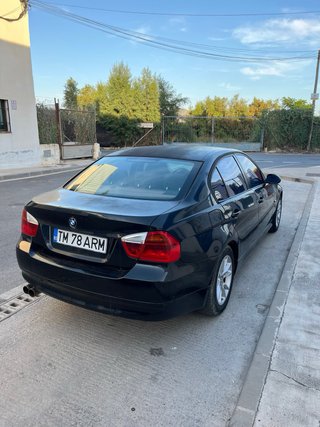 BMW 318i Rumano