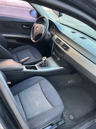 BMW 318i Rumano