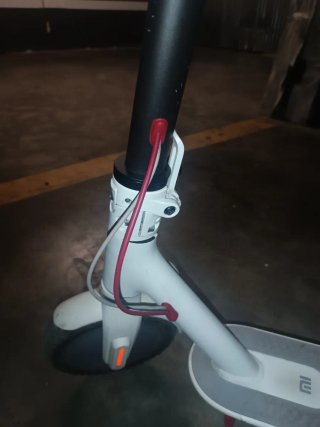 Patinete Eléctrico Xiaomi + Cargador