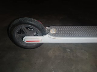 Patinete Eléctrico Xiaomi + Cargador