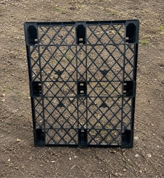 Palet de plástico negro