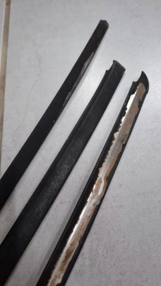 Embellecedores Parabrisas Mitsubishi Montero