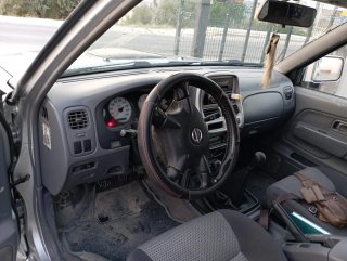 Nissan Pick-up 4x4 Plata