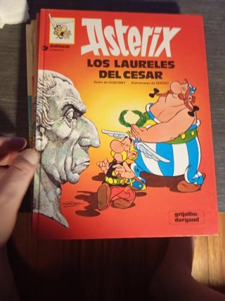 Lote 6 libros de Astérix en tapa dura.