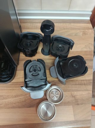 Cafetera Dolce Gusto Negra