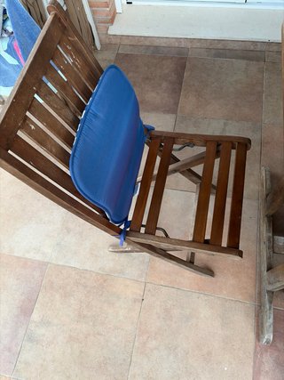 Mesa de jardín madera con 6 sillas , extensible.