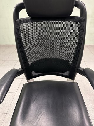 Silla de oficina Herpesa Negra