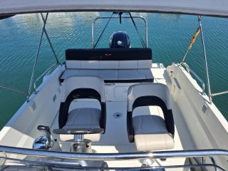 Beneteau Flyer 6.6  Sundeck (semi nueva)
