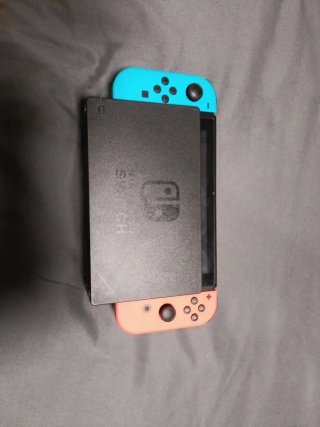 Nintendo Switch con caja + Accesorios