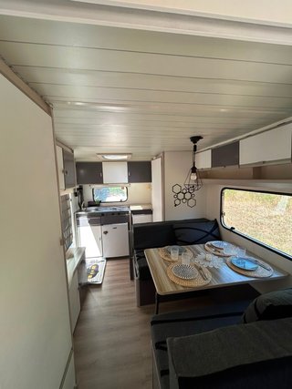Caravana Bürstner Holiday 750kg Autónoma