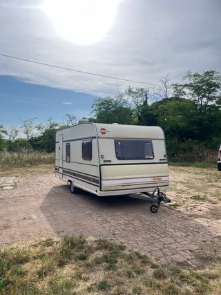 Caravana Bürstner Holiday 750kg Autónoma