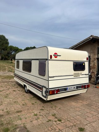 Caravana Bürstner Holiday 750kg Autónoma