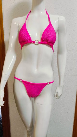 Bikini Rosa con Brillantes y Aros decorativos