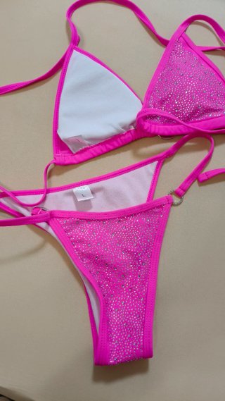 Bikini Rosa con Brillantes y Aros decorativos