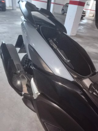 Yamaha NMAX Connected 2021