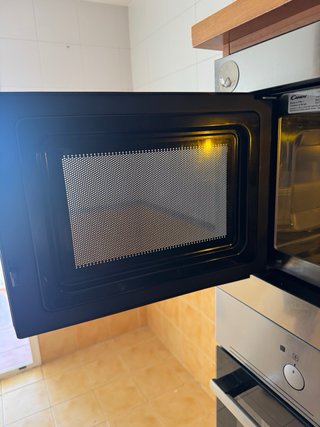 Microondas y Horno Candy Electrolux