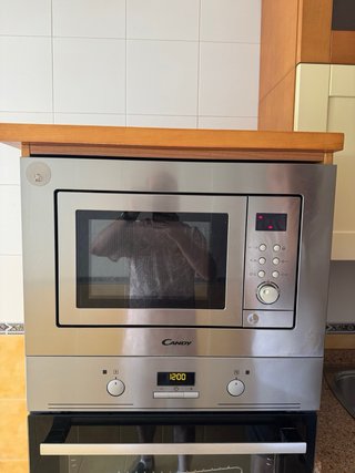 Microondas y Horno Candy Electrolux