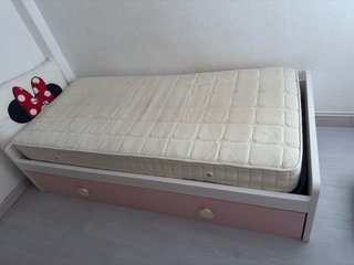 Armario infantil rosa y blanco y regalo cama nido