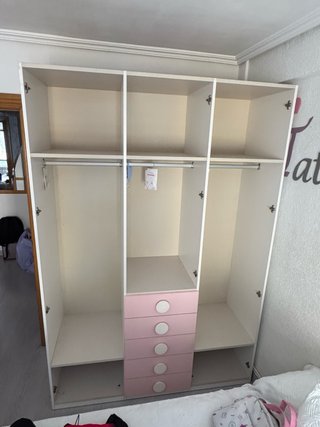 Armario infantil rosa y blanco y regalo cama nido