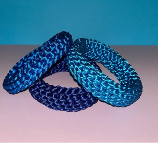 Pulseras de Crochet diferentes colores.