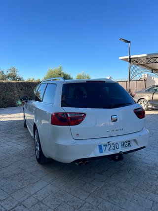 SEAT Exeo ST 2011