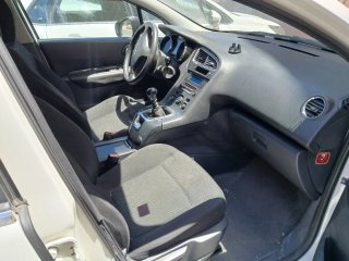 Peugeot 5008 2010