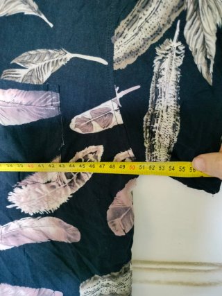 Camisa estampada de plumas