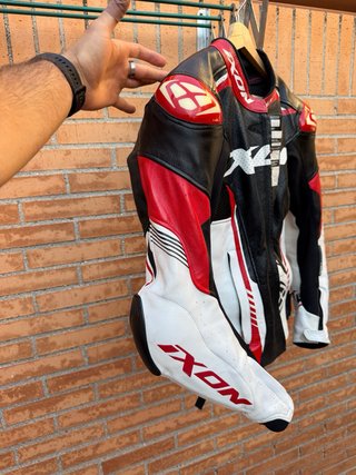 Chaqueta Moto Ixon Vortex 2 Negra/Roja/Blanca