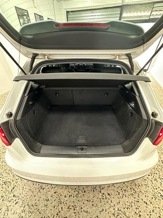 Audi A3 35 TFSI SPORTBACK S-LINE