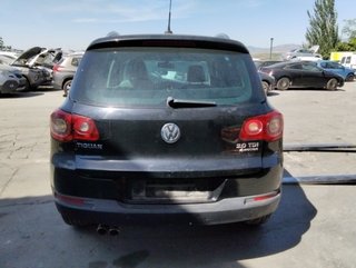1892448 volkswagen puerta trasera derecha tiguan