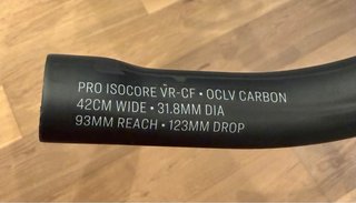 Manillar Bontrager Carbono PRO ISOCORE VR-CF 42cm