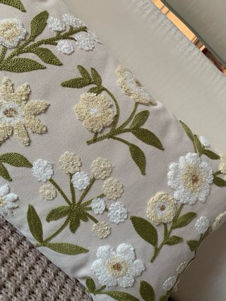 Funda para Cojín de 50x30cm. Decorativo. Bordado.